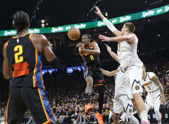 Kad zagrmi u Oklahomi: OKC ubacio 87 poena za poluvrijeme, postavljao rekorde i razbio Denver za 1:1; Šampion na mukama