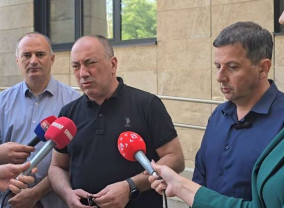 Crnadak: Nedopustivo je da još nije rješen slučaj paljenja Vukanovićevog automobila