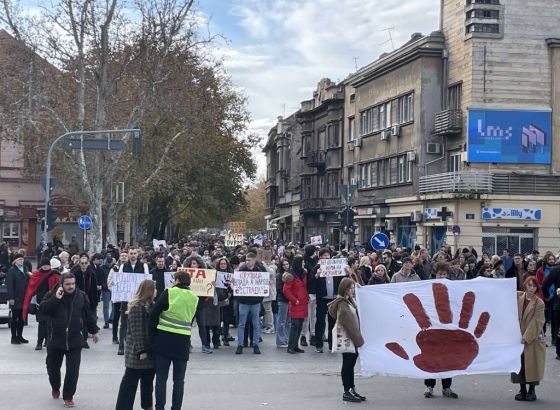 Troje aktivista ostaje u pritvoru, odlučio sud u Novom Sadu