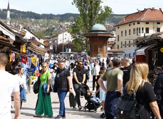 U aprilu 155,7 hiljada turista, 60, 7 posto više u odnosu na mart, broj noćenja veći za 56,1 posto