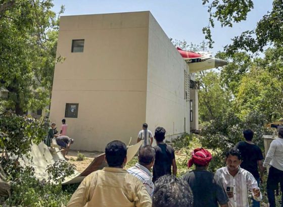 Indijski mediji: Svi putnici u avionu kompanije Air India poginuli