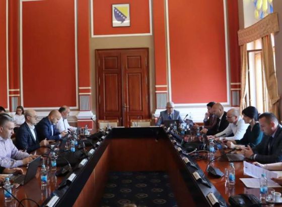 Vlada Brčko distrikta: Za najbolje učenike izdvojeno 10.000 KM