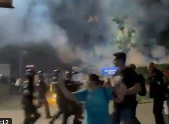 Nakon protesta u Beogradu privedeno 77 osoba, Vučić najavljuje nova hapšenja