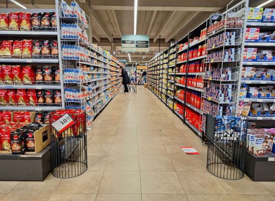 Građani RS u vrtlogu inflatorne spirale - plata veća, a standard pada