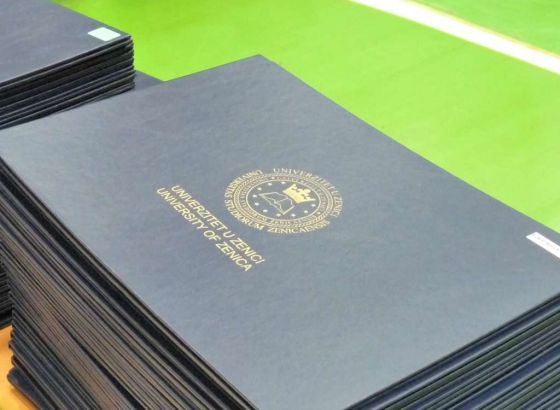 Univerzitet u Zenici-Vlada ZDK nezakonito manipuliše i ucjenjuje 300 zaposlenih na Univerzitetu