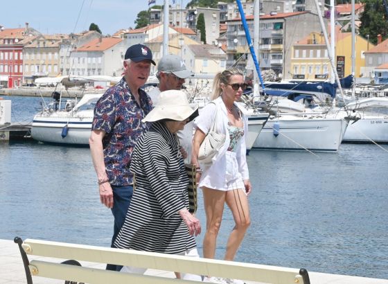 IZNENADNI GOST NA LOŠINJU: Bivši američki predsjednik, Bill Clinton prošetao rivom