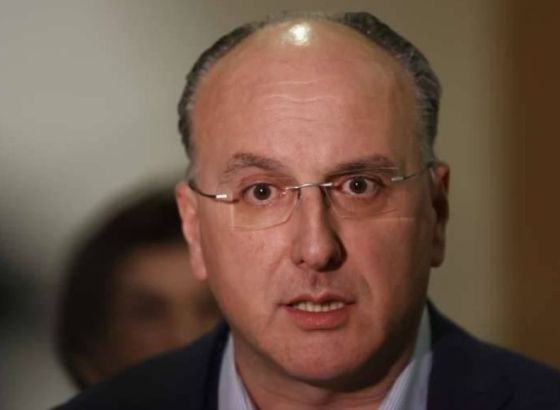 ARNAUT DEMANTIRAO: Visoki predstavnik nije spriječio rezoluciju o genocidu u Srebrenici