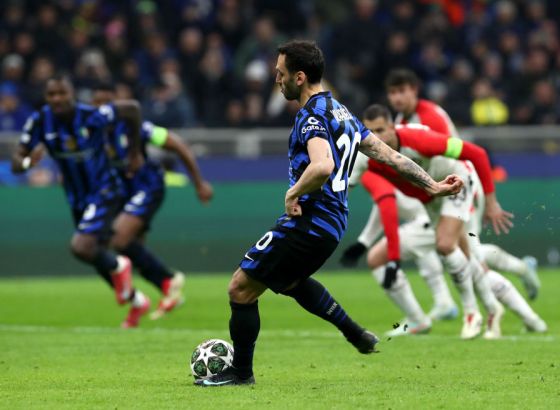 Predsjednik Intera tvrdi da Čalhanoglu ostaje, Njemci pišu o interesovanju milanskog velikana za Portugalca