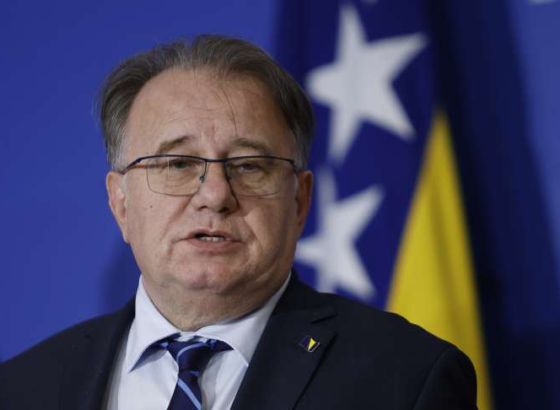 Nikšić pozdravio odluke Schmidta