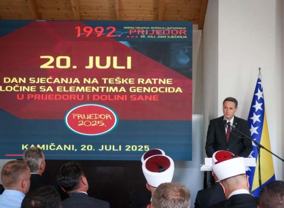 Bećirović: Nikad ne smijemo prestati govoriti istinu o nevinim žrtvama Prijedora i doline Sane