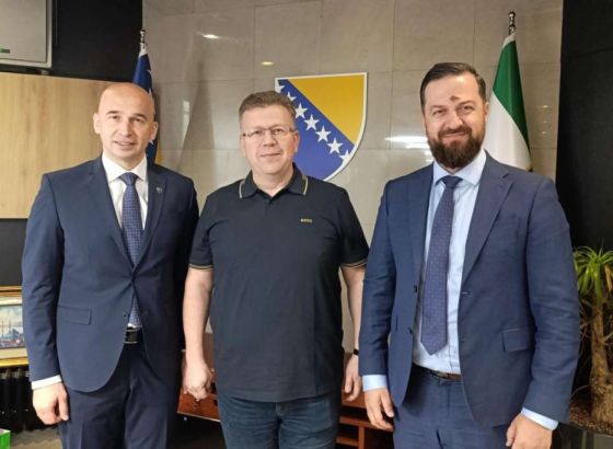Pivić i Šatorović: Primanja uposlenih u obrazovanju povećana za više od 50 posto