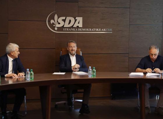 SDA: Novo poskupljenje struje najslikovitije ilustruje politiku i 'viziju' Trojke