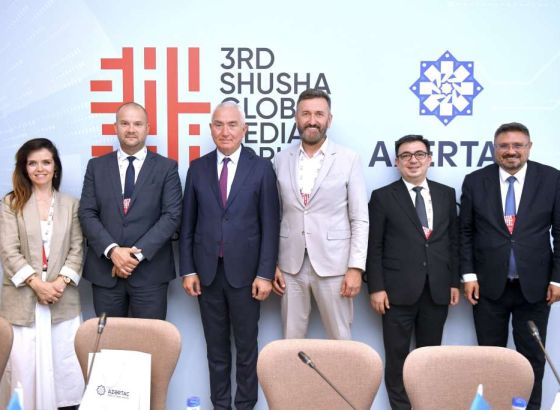 FENA na okruglom stolu u Lačinu: Jačanje globalne medijske saradnje kroz kredibilitet, inovacije i povjerenje