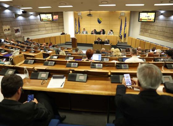 Zastupnici SDA i DF pokrenuli inicijativu za izmjene Zakona o pravima demobilisanih boraca u FBiH