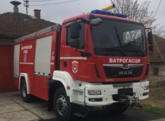 Slavonski Brod: Požar u obiteljskoj kući izazvao opušak, izgorjela žena