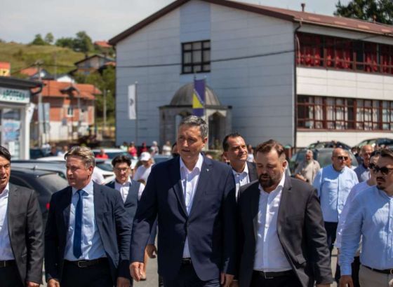 Bećirović posjetio mjesnu zajednicu Tržačka Raštela