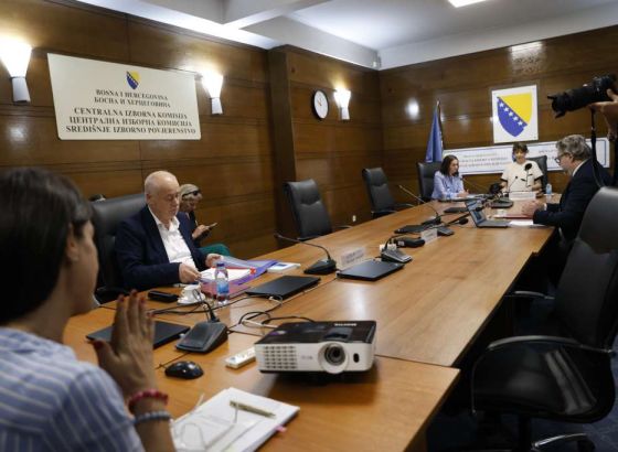 CIK BiH bi trebao u roku od 90 dana raspisati prijevremene izbore za predsjednika RS