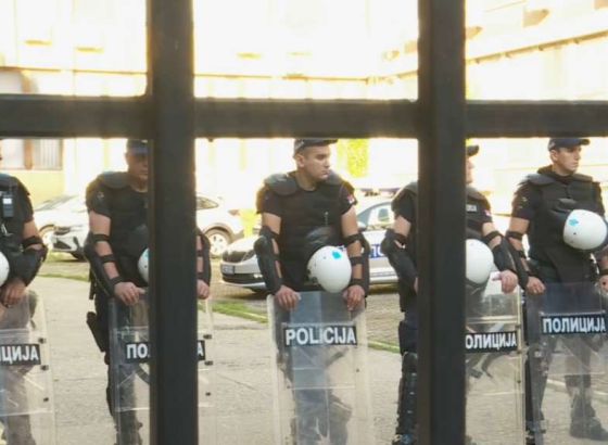 Blokada suda u Novom Sadu, policija uhapsila opozicionog poslanika