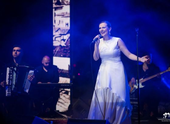 Sarajevo Sevdah Soiree: Naida Kraljić očarala publiku, večeras koncert Rafida Subašića i Trija Ved