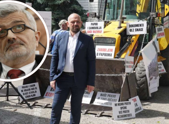 Mulić: Nećemo odustati od gradnje podzemne garaže kod Narodnog pozorišta; Mandić: Ugovor nije produžen, štetan je po Općinu