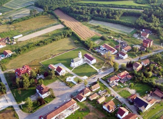 Još jedna opština u Republici Srpskoj  ostala bez banke;Kako ćemo primati plate, penzije, plaćati obaveze, pitaju se građani