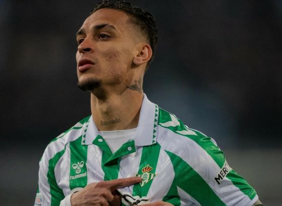 Završen još jedan posao: Dogovorili se Betis i Mančester - Antoni stiže u Andaluziju