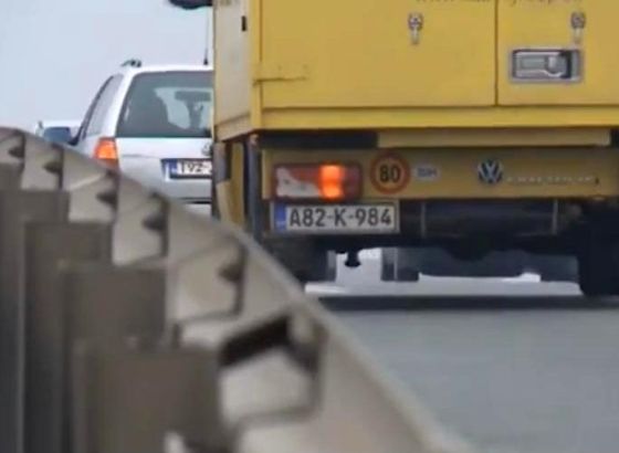 Zbog protesta usporen saobraćaj širom BiH, na nekoliko graničnih prelaza blokiran teretni terminal