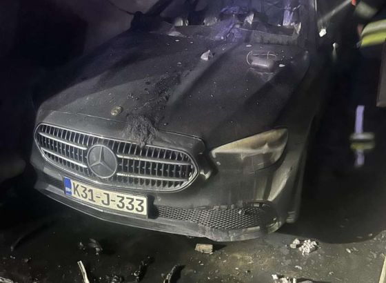 Zapaljen automobil Dževada Mahmutovića, delegata u Vijeću naroda RS