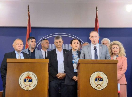 I poslanici SDS ne učestvuju u izlaganju ekspozea Save Minića