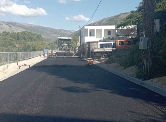 Radovi u Ilićkoj ulici u Mostaru u završnoj fazi, postavlja se prvi sloj asfalta