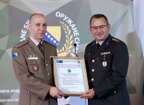 Pukovniku Ameru Rikoviću dodijeljena individualna NATO akreditacija i Medalja za vojne zasluge MOBiH