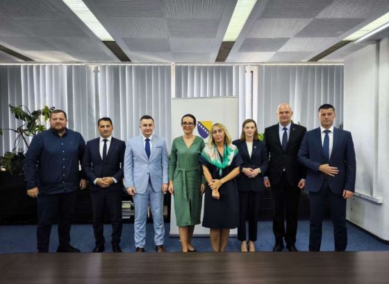 Potpisani ugovori o dodjeli sredstava za sanaciju i uklanjanje nesanitarnih deponija u FBiH
