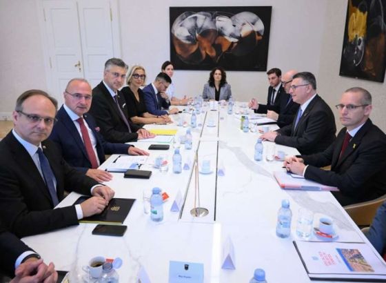 Plenković: Hrvatska čvrsto opredijeljena za mir i dvodržavno rješenje