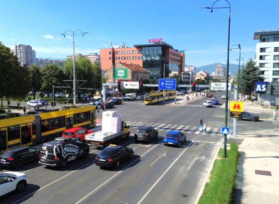 Zamijenjeni svi semaforski portali na glavnoj saobraćajnici u Sarajevu