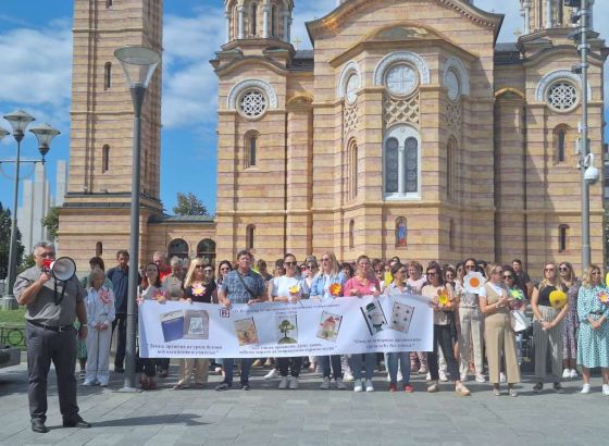 Vaspitači iz Banje Luke protestovali ispred Gradske uprave, traže povišice