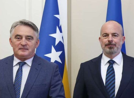 Komšić i Ginkel razgovarali o unaprjeđenju saradnje BiH i SAD-a