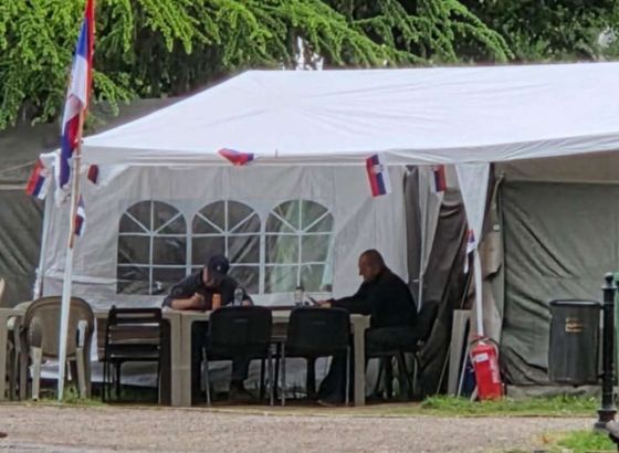 Šatori pred Skupštinom Srbije, središte grada paralizirano