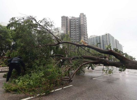 Supertajfun Ragasa potapa Hong Kong, raste broj žrtava na Tajvanu