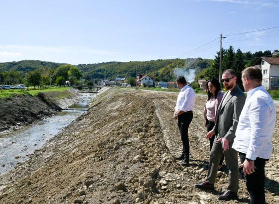 Čomor i Mijatović obišli gradilišta uređenja riječnih korita