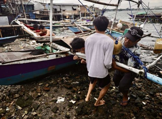 Evakuisano 400.000 ljudi, tri osobe poginule u novoj oluji koja hara Filipinima