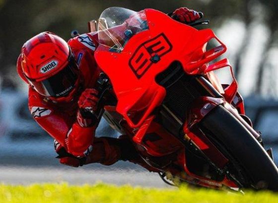 Grom iz Servera uz rame doktoru Rosiju - Mark Markes je sedmi put Moto GP šampion
