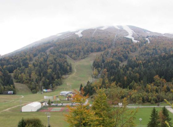 Na Bjelašnici minus 2 stepena, u Trebinju plus 21, sutra oblačno s kišom, na planinama slab snijeg