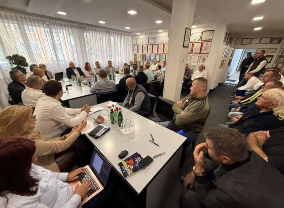 Taksisti iz cijele BiH najavili oštre mjere protiv nelegalnih aplikacija za prijevoz