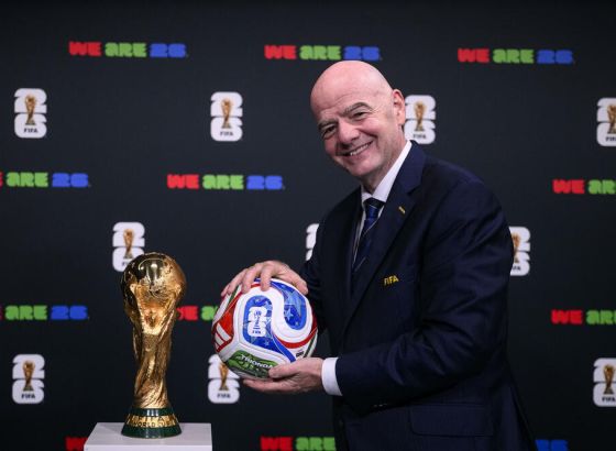 Infantino u Njujorku predstavio Triondu: Zvanična lopta Mundijala sadrži simbole zemalja domaćina
