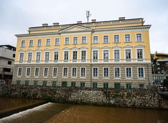 Završena obnova fasade škole na Drveniji