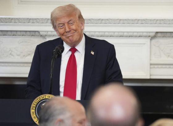Trump će si za svoj rođendan pokloniti – UFC borbu u Bijeloj kući