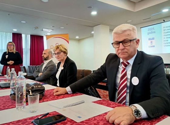 Novinari u sudskim postupcima ostaju sami, a trpe i njihove porodice