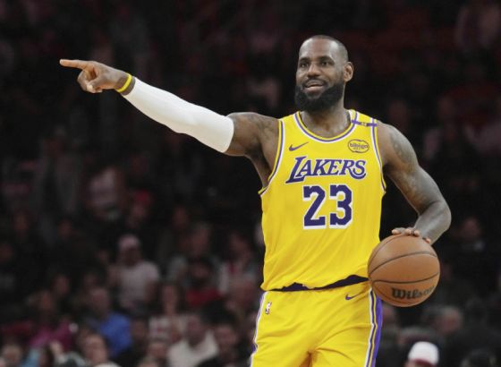 Lebron najavio odluku svih odluka kao i prije 15 godina: kraj karijere, novi klub ili marketinški trik