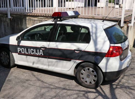 Pucnjava u Gornjem Vakufu-Uskoplju: Otac ranio sina, ozlijeđen i policajac