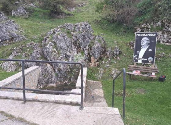 Danas u gradovima širom svijeta okupljanja u čast Halida Bešlića, posebno emotivno će biti u 12 sati u njegovoj rodnoj Knežini